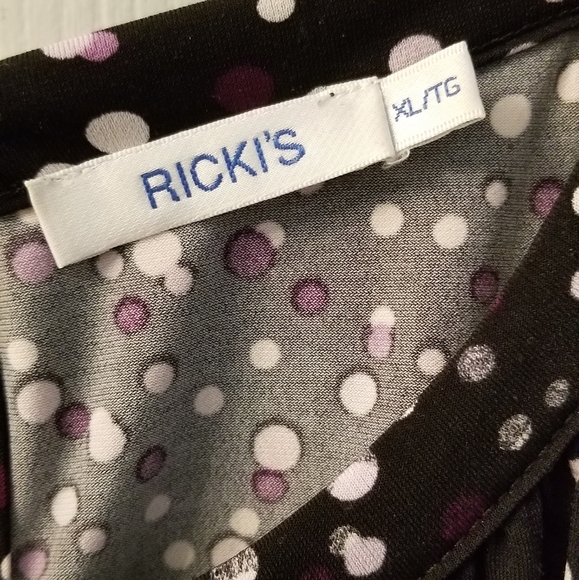 Sleeveless blouse - Picture 4 of 4